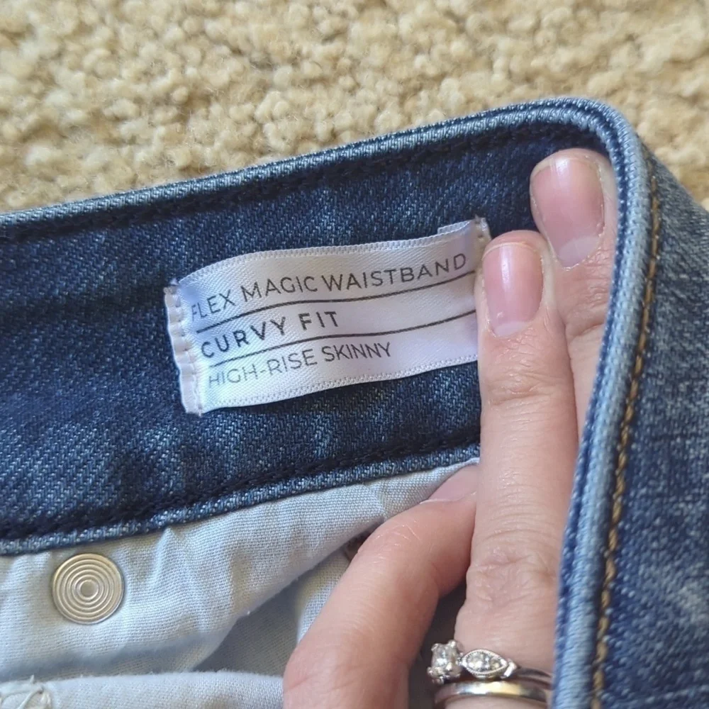 Lane Bryant  Distressed High Rise Skinny Curvy Fit Flex Magic Waistband Size 28